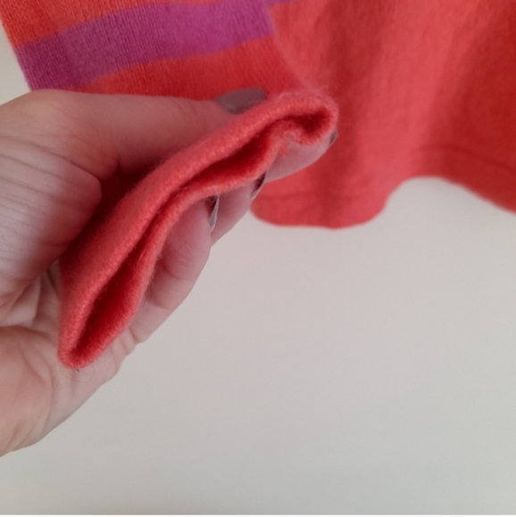 100% Cashmere. Women's Striped V-Neck Sweater - Pink and Purple - Picture 6 of 7